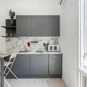 Appartamento Bright 600mt From Viale Zara!, Milano